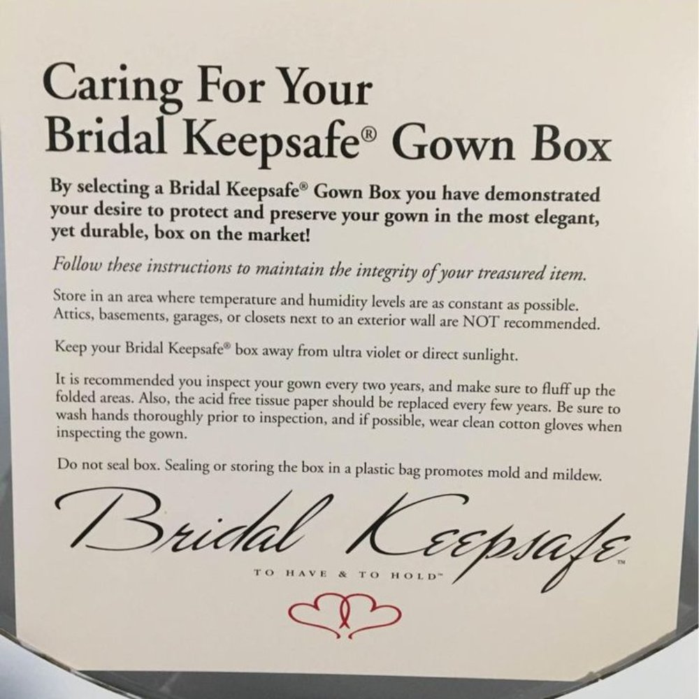 Bridal gown - Picture 9 of 15